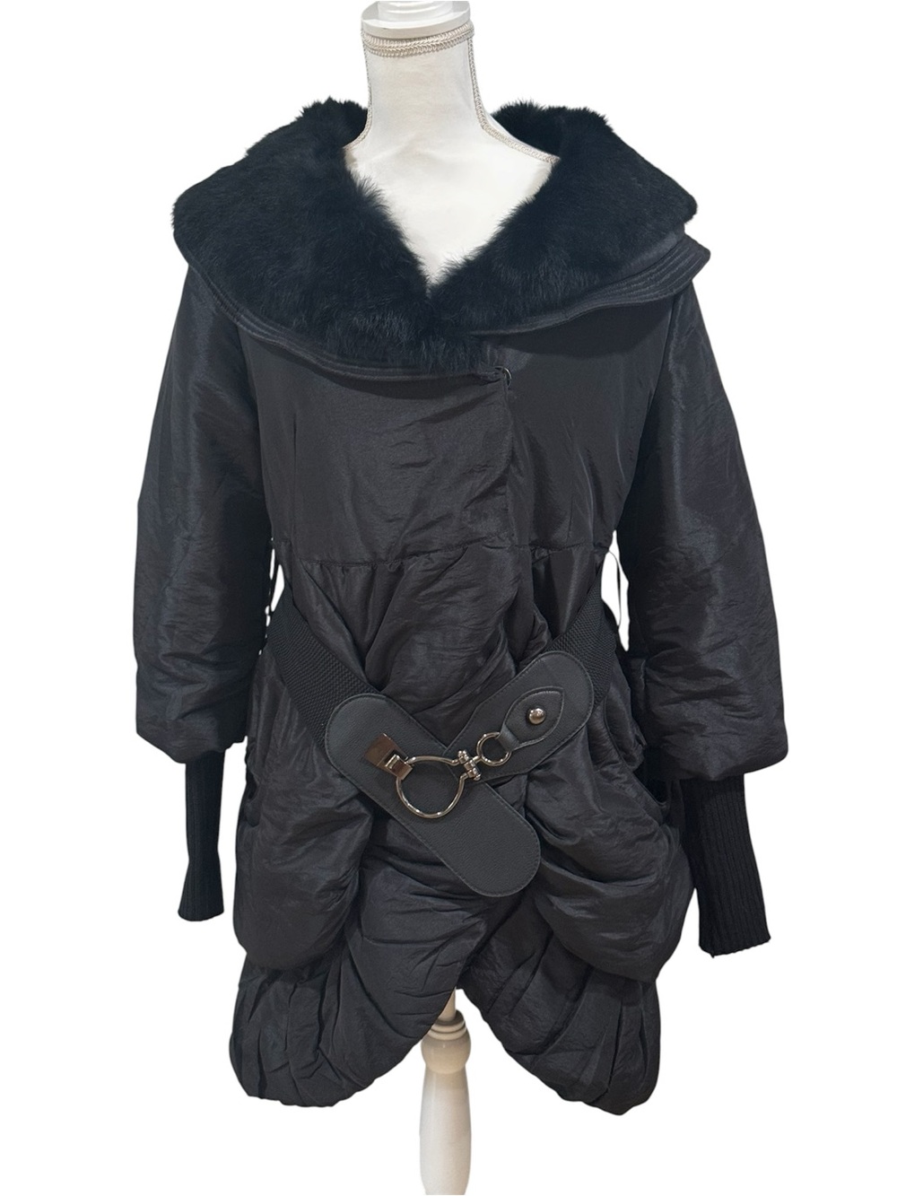 Rosa Rose warm black faux-fur collar puffer coat, stylish belt, snap closure, L.